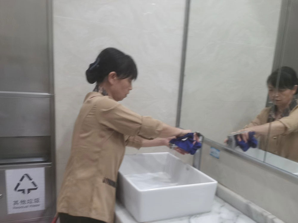 洗手間深度清潔服務