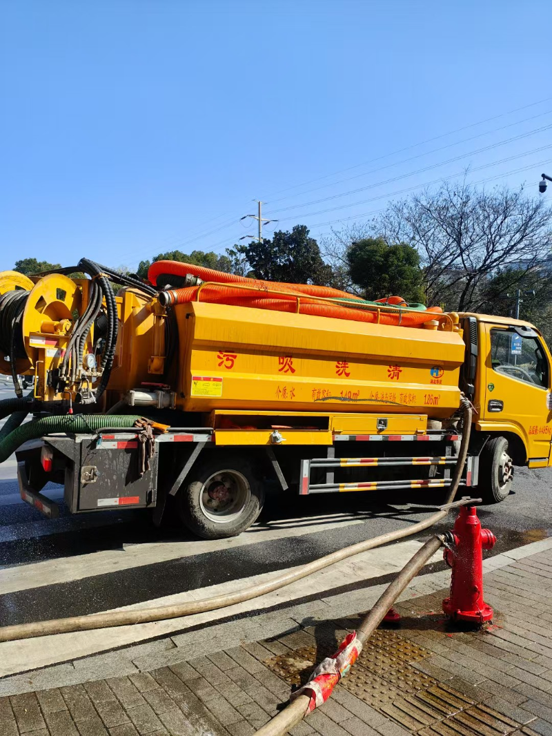 化糞池如何專業(yè)清理？