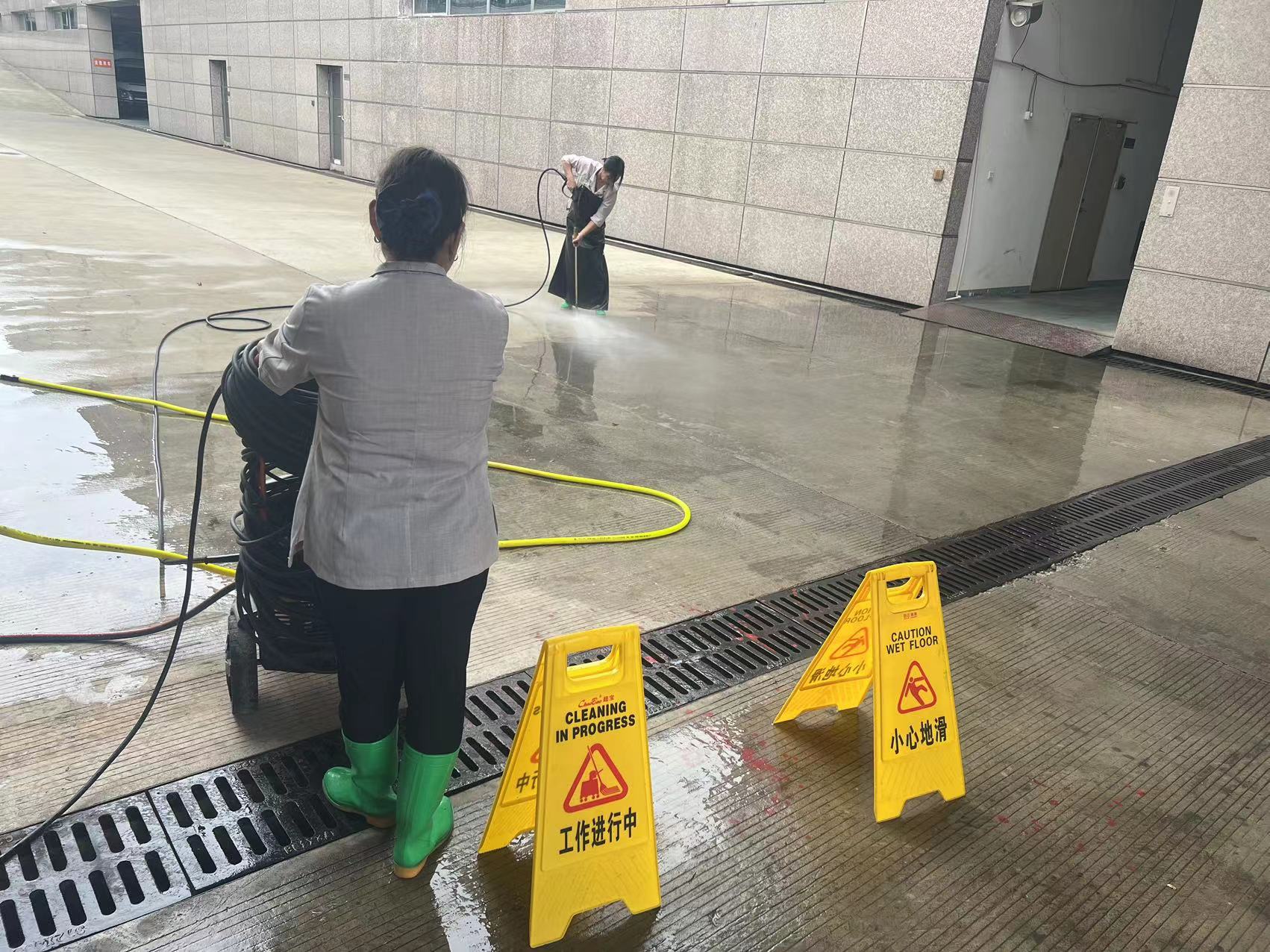 深圳清潔公司常用的十種清潔設(shè)備